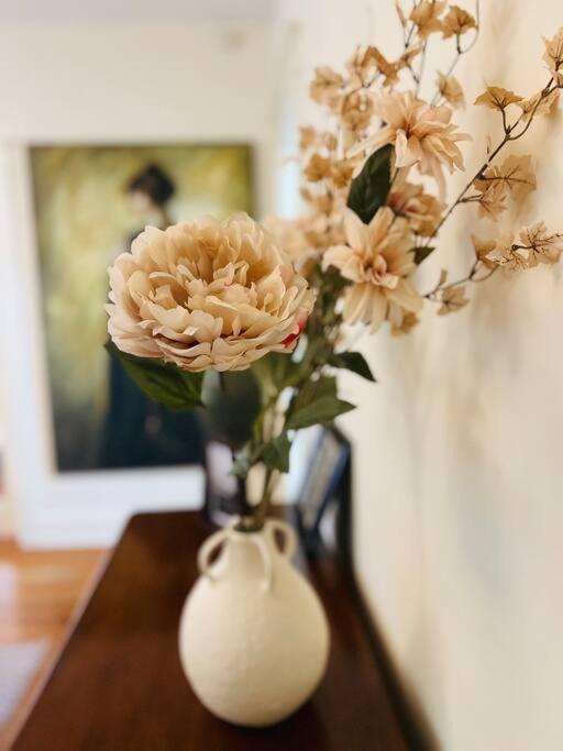 4 Bedroom Dc'S Best Location With Parking, Walk To Clarendon Metro, Shopping And Nightlife! Arlington Ngoại thất bức ảnh